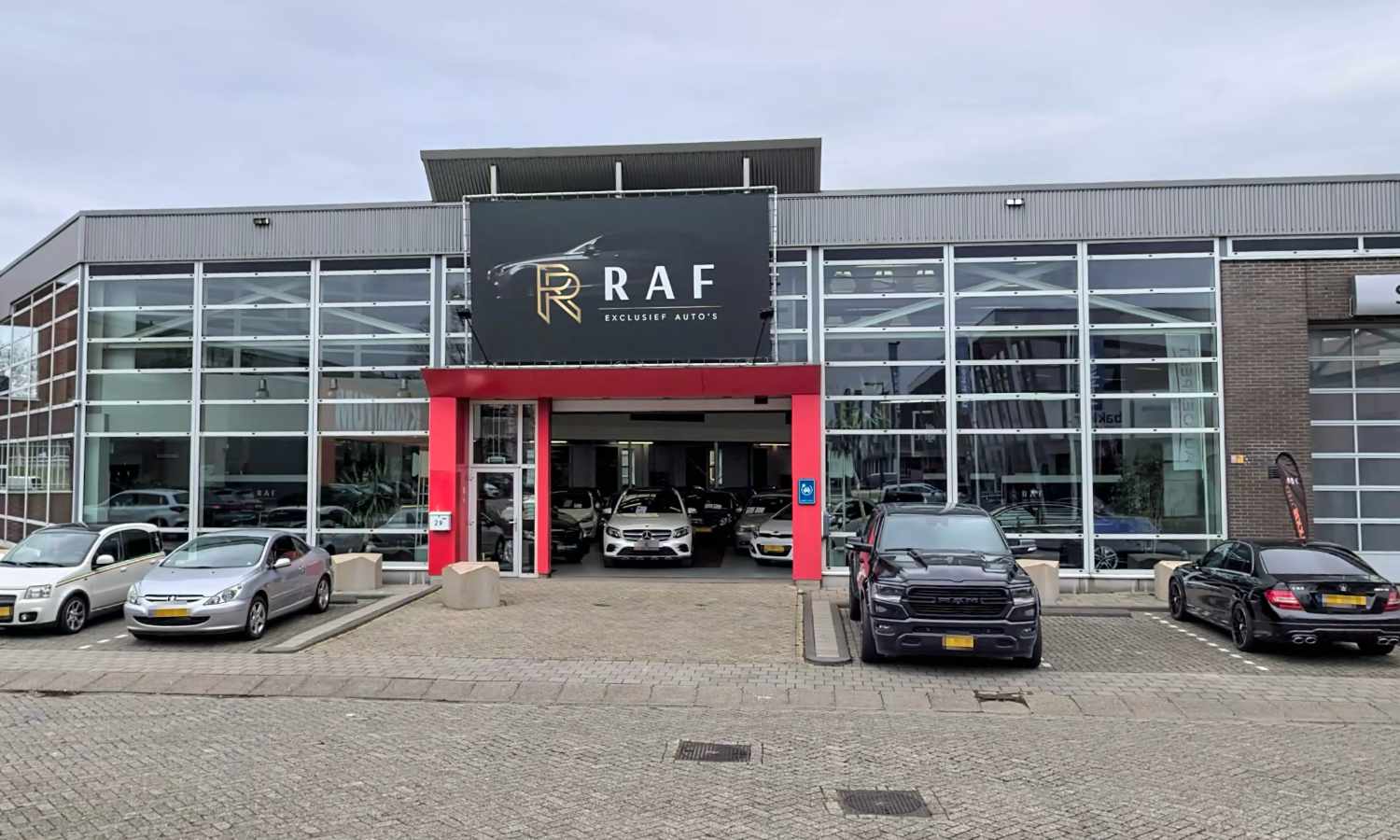 RAF Exclusief Autos