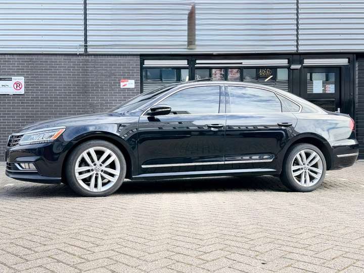 Volkswagen Passat 2.0 TSI Highline automaat